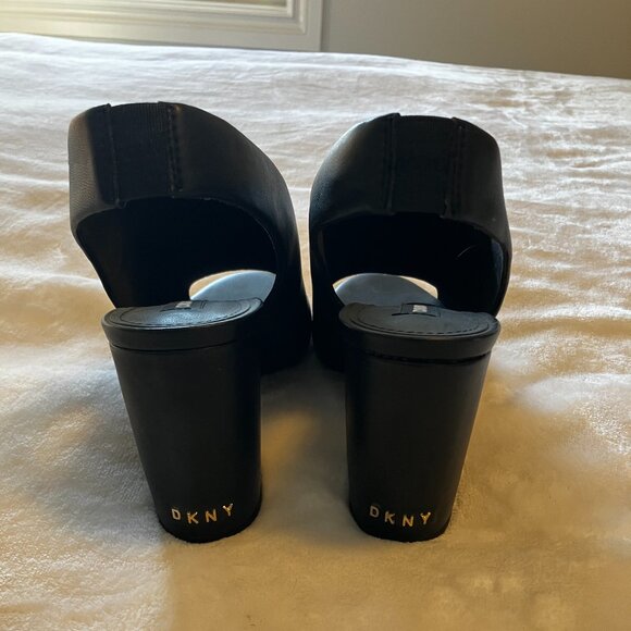 DKNY Black Open-Toe Block Heel Mules – Size 9M - Picture 3 of 5
